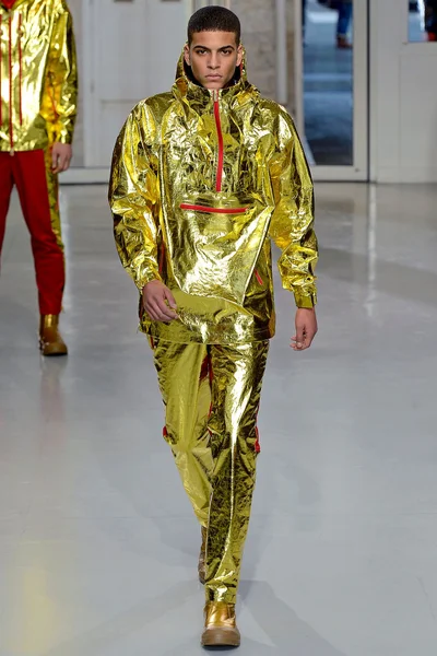 Look 38